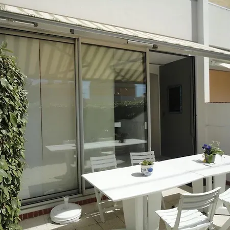 T2 Rdc Avec Cour, Proches Commerces Et Plage, Parking Et Animaux Admis - Fr-1-777-26 아파트