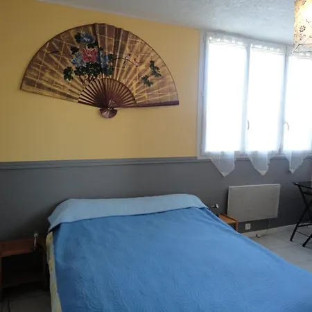 T2 Rdc Avec Cour, Proches Commerces Et Plage, Parking Et Animaux Admis - Fr-1-777-26 아파트
