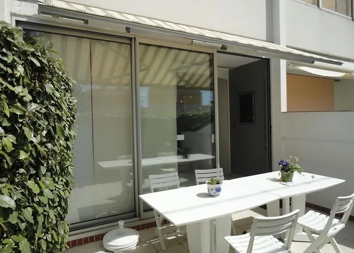 T2 Rdc Avec Cour, Proches Commerces Et Plage, Parking Et Animaux Admis - Fr-1-777-26 Apartamento