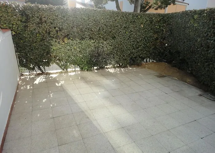 T2 Rdc Avec Cour, Proches Commerces Et Plage, Parking Et Animaux Admis - Fr-1-777-26 Apartamento *